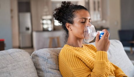 How to Use a Nebulizer for Respiratory Issues