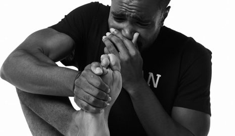 How to Prevent and Treat Foot Odor in Men